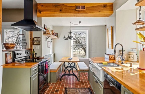 Bolivar Cottage | Historic Stone Cottage with Hot Tub and Hammock, Minutes from Downtown Harpers Ferry, West Virginia
