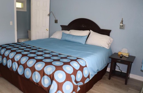 Cornwall Bridge Hotel | Hitching Post Motel