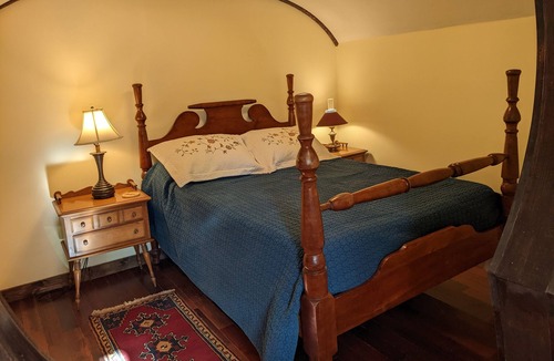 Stanton Cottage | Hobbit Hollow near Red River Gorge w/ Hot Tub