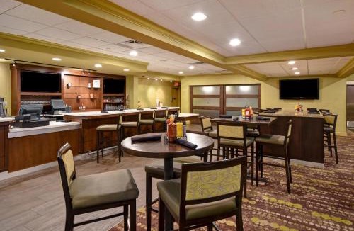 Covington Hotel | Holiday Inn Cincinnati-Riverfront by IHG