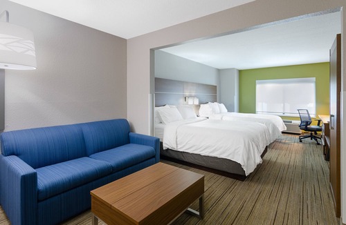 Weston Hotel | Holiday Inn Express Hotel & Suites Weston by IHG