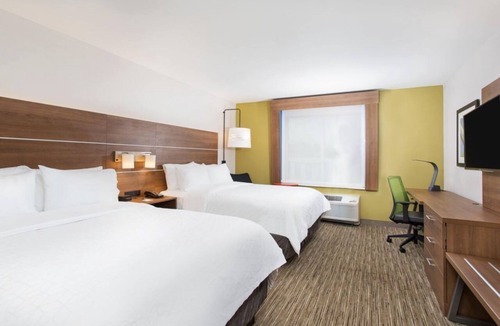 La Grange Hotel | Holiday Inn Express & Suites La Grange by IHG