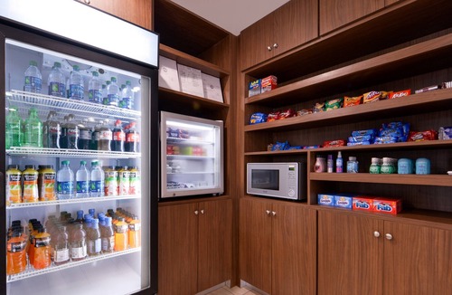 Lexington Hotel | Holiday Inn Express & Suites Lexington Midtown - I-75 by IHG