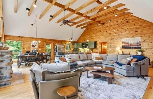 Berkeley Springs Ski Chalet | Holler Home