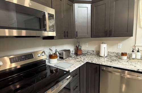 Stanton House | Hollerwood Duo :Two Homes, One Epic Stay