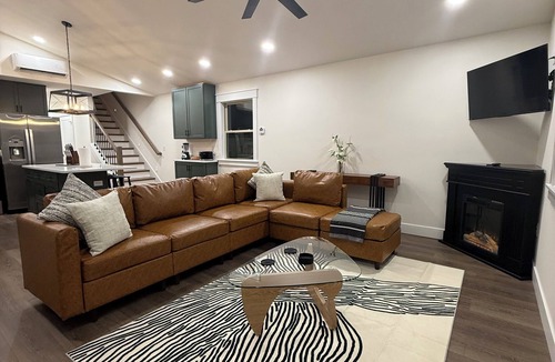 Stanton House | Hollerwood Luxury Cabin with 2 King Suites