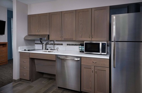 Oakley Hotel | Homewood Suites by Hilton Cincinnati-Midtown, OH
