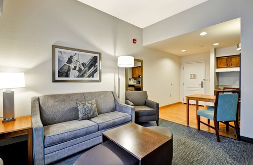 Milford Hotel | Homewood Suites by Hilton Cincinnati-Milford