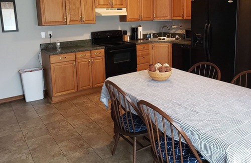 Villa Hills House | Homey 2-BR w/ office and entertainment space.