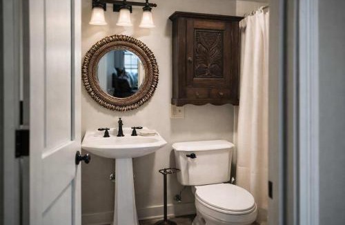 Tynecastle House | Honeymoon Cottage Chateau DuMont
