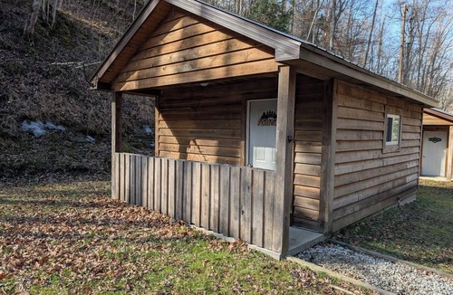 Foster Cabin | Horse Creek - Black Bear Cabin Near Ivy Branch HMT