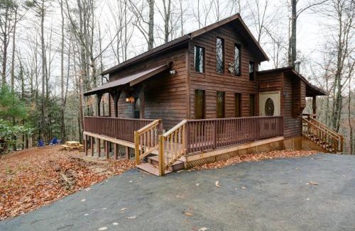 Campton House | Hot Tub Arcade WiFi Whispering Winds RRG