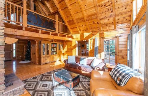 Pine Ridge House | Hot Tub - Mill Creek Point - Red River Gorge KY