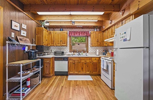 South Fork Cabin | Hot Tub, Private Trails, Waterfall & Outdoor Fun