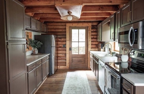 Black Mountain Cabin | Hot tub Sauna Firepit Relax in BlackMtn/Asheville