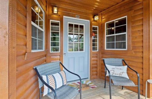 Campton House | Hot Tub - Sit and Stay Cabin in Red River Gorge KY