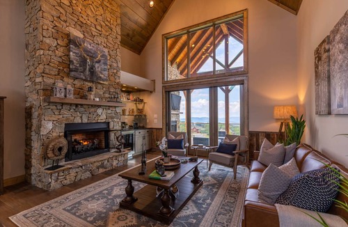 Elk Park House | House ∙ 4 bedrooms ∙ 8 guests