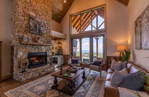 Elk Park House | House ∙ 4 bedrooms ∙ 8 guests