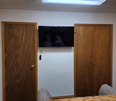 Blackwell House | Howdy House