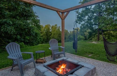 Rogers House | Huckleberry Arch - Cozy RRG Home near Natural Arch