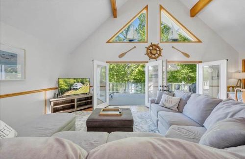 Huddleston House | Hudson Haven