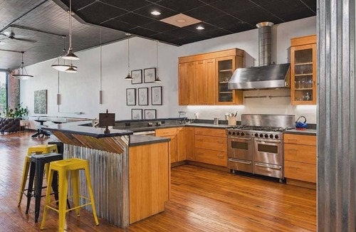 Bristol Apartment | Huge Historic Loft on State Street! 2 bed - 2 Bath - With view of Downtown