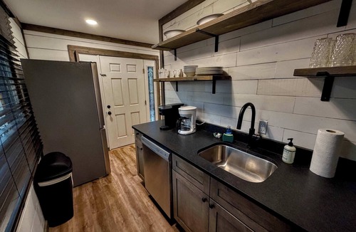 Saint Helens Cabin | Hummingbird Hollow | Private Forest Retreat