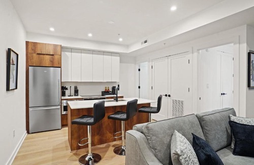 Shaw Apartment | Huxley 1 Modern DC Stay Steps to Convention Center