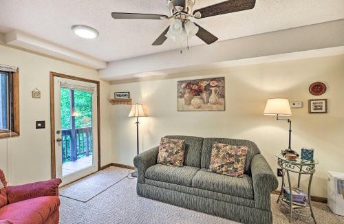 Roan Mountain House | Ideal for Nature Lovers! Roan Mtn Cabin w/Balcony