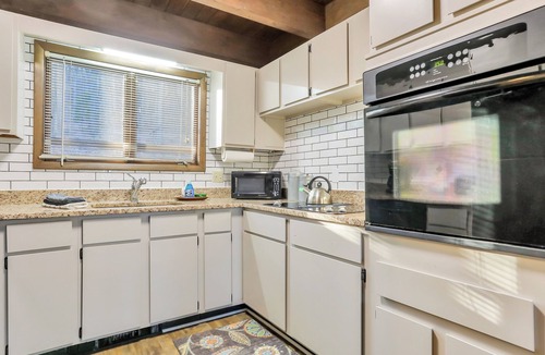 Berkeley Springs House | Idyllife- Private Hot Tub | Pet Friendly | Family Friendly | Oversized Deck