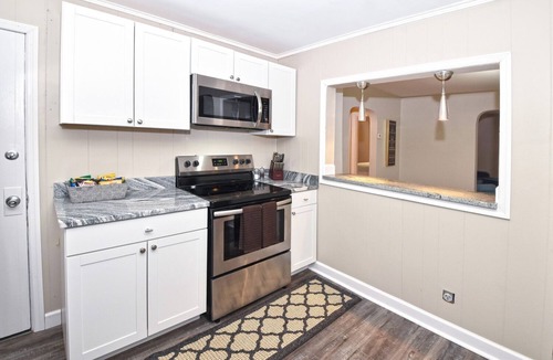 Blue Ash House | In The Heart of Blue Ash II- Close to Kenwood Mall