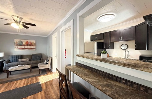 Foster Cottage | Ivy Branch Cottage - Danville