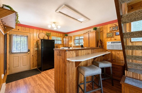 Leavenworth Cabin | Journeys End/Fish Lake, Hot Tub, Sauna, Dock