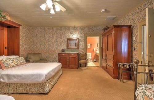 Jonesborough House | Jury Room at The Historic Eureka Inn and Event Center