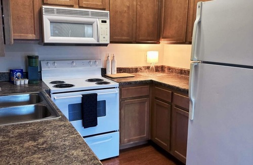 Johnson City Apartment | Just minutes from downtown Johnson City, ETSU, JCMC, and Milligan College