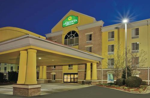 Hot Springs Hotel | La Quinta by Wyndham Hot Springs