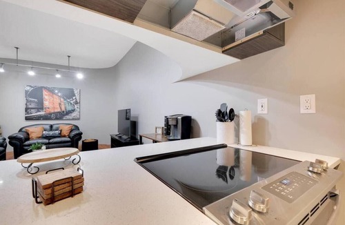 La Grange Apartment | Lagrange Loft - Small Town USA - Bourbon Trail