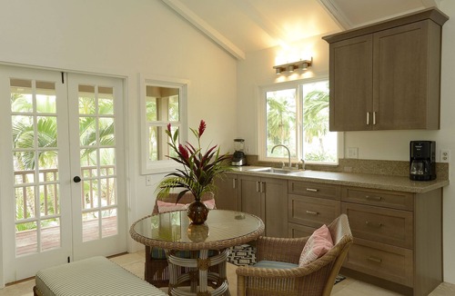 Historic Lahaina Front Street House | Lahaina Baby Beach House/Pool. 1 Minute walk to beach. Grand Re-Opening