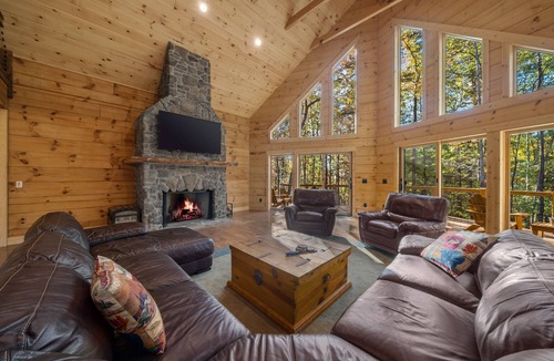 Lake Lure Cabin | Lake Lure's Newest Luxury Log Cabin Behind The Gates of Rumbling Bald Resort!