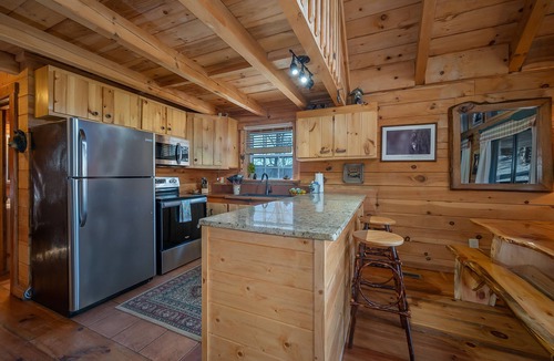 Lake Lure Cabin | LAKE/MOUNTAIN Views/privateBEACH/Hottub/pets/canoe/firepit/lake/beach/pool table