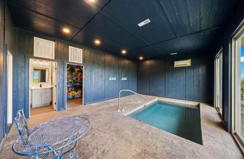 Sevierville House | Lake View Serenity - Indoor Pool - Arcade - Lake