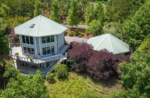 Nebo House | Lakefront Topsider: Private Dock & Panoramic Views