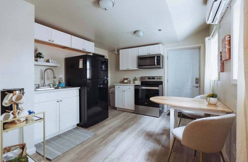 Johnson City Apartment | Lamont 1 2bed Pet-Friendly Apt