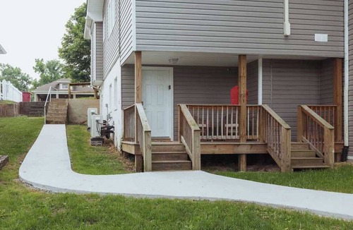 Johnson City Apartment | Lamont 1 2bed Pet-Friendly Apt