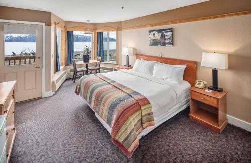 Homer Resort | Land's End