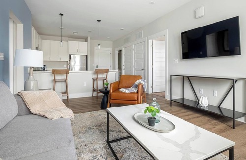 Hickory Apartment | Landing | Beautiful 2BD, Yoga Studio, Gym