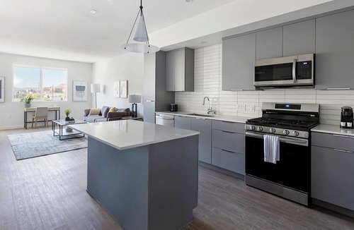 Rhodes Ranch Apartment | Landing | Modern 1BD, Gym, Rooftop Lounge