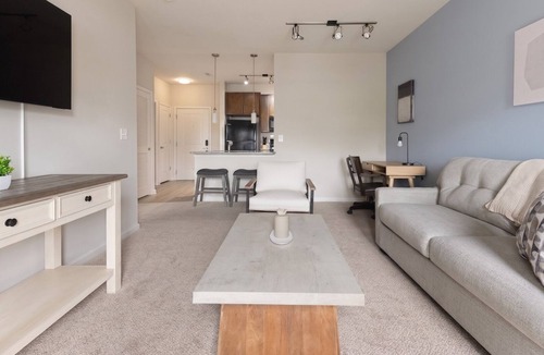 Manassas Park Apartment | Landing | Spectacular 1BD, Gym, Pool