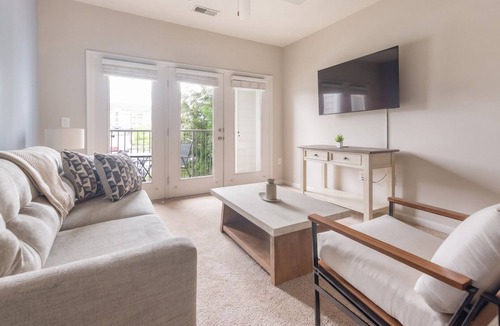 Manassas Park Apartment | Landing | Spectacular 1BD, Gym, Pool