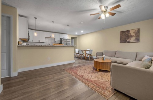 Lexington House | Large 4BR Ranch: Family & Group Friendly